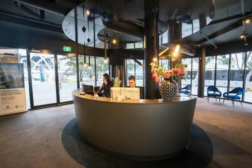 Waterfront Melbourne Apartments3