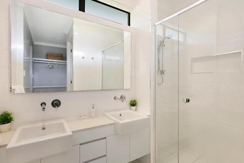Four-Bedroom Holiday Home