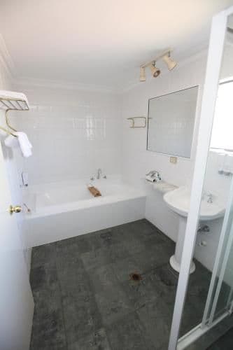 Deluxe Double Room with Bath