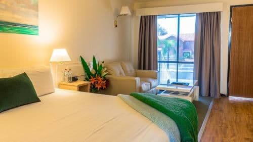 Deluxe Suite with Spa Bath