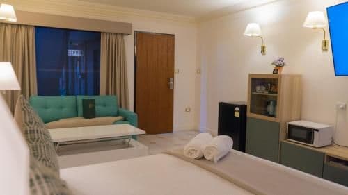 Deluxe Suite with Spa Bath