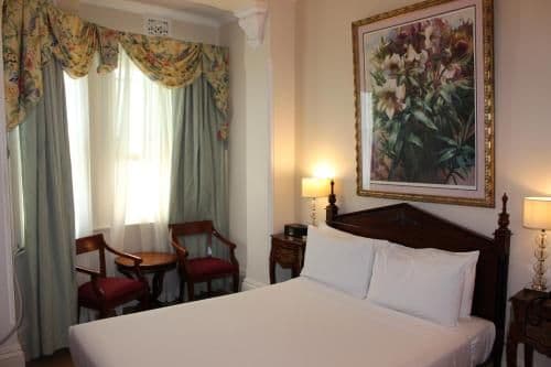 Premium Queen Room