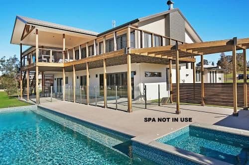 Five-Bedroom Holiday Home