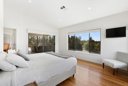Five-Bedroom Holiday Home