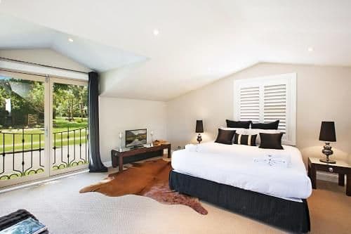 Five-Bedroom Holiday Home