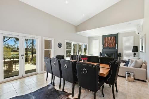 Five-Bedroom Holiday Home