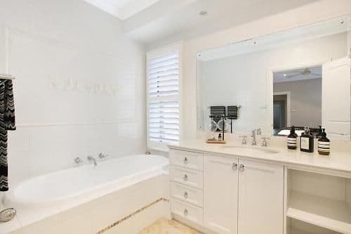 Five-Bedroom Holiday Home