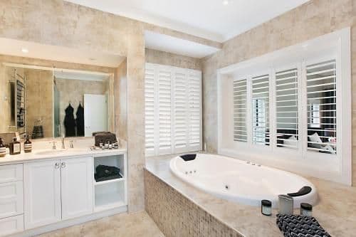 Five-Bedroom Holiday Home