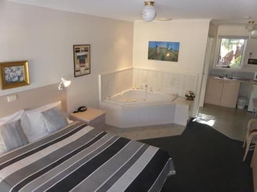 Double Room with Spa Bath