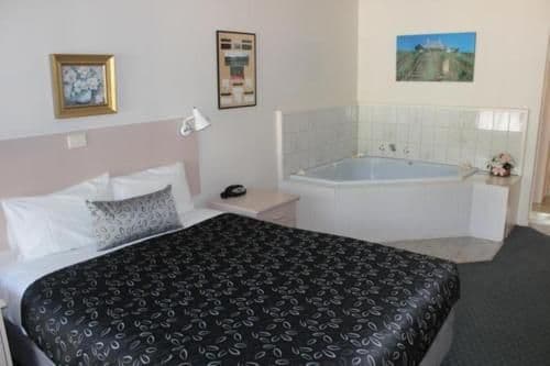 Double Room with Spa Bath