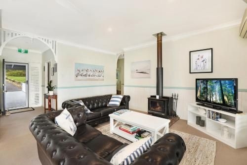 Avocado Grove BnB3