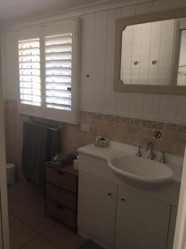 Deluxe Queen Room with Ensuite