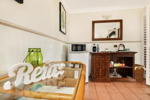 Deluxe Queen Suite