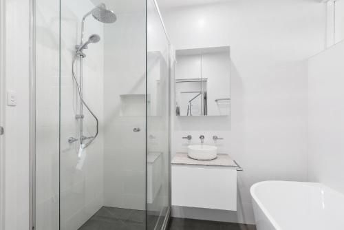 BOUTIQUE STAYS - Brighton By Sea2