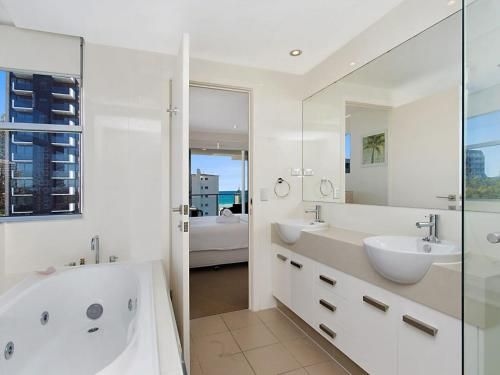 Eden Apartments Unit 702 - Modern 2 bedroom apartment close to the beach (Eden Apartments Unit 702 - Modern 2 Bedroom Apartment Close To The Beach)4