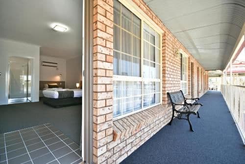 Deluxe Suite with Spa Bath