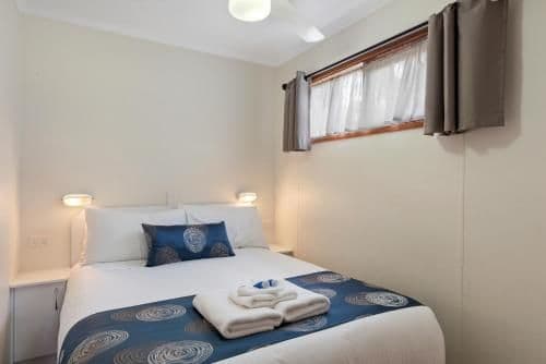Deluxe 2 Bedroom Cabin - Sleeps 6