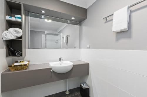 One-Bedroom Apartment (Pet Friendly)