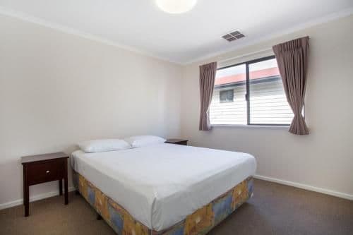 Deluxe 2 Bedroom Cabin