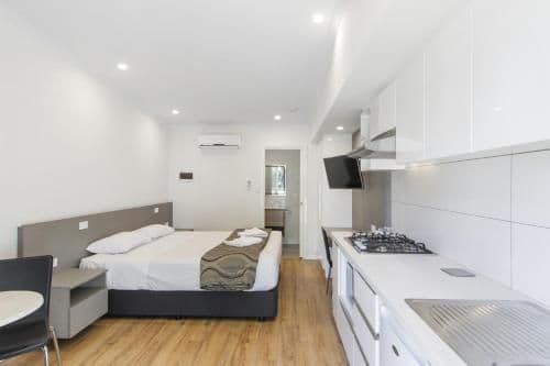 Deluxe Studio Room