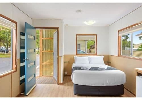 Economy Studio Cabin