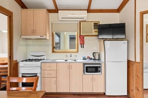 Standard 2 Bedroom Cabin - Sleeps 6