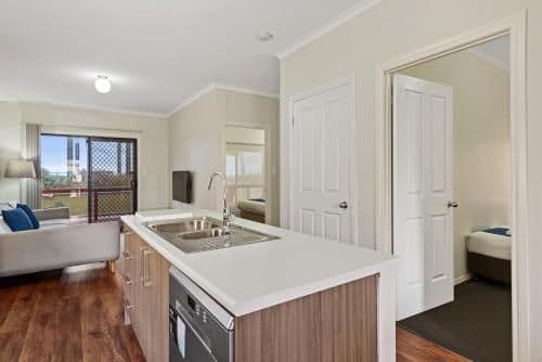 Deluxe 3 Bedroom Beach Cabin - Sleeps 6