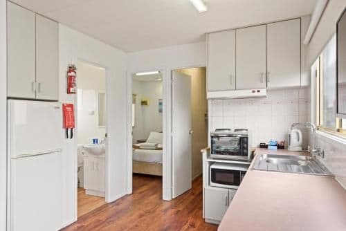 Economy Cabin - Sleeps 6