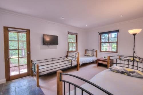 Four-Bedroom Chalet - Redwood