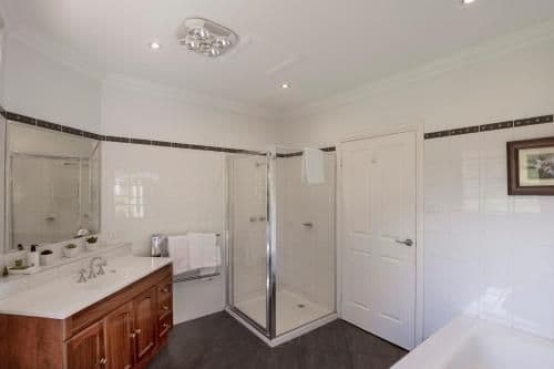 Four-Bedroom Chalet - Redwood