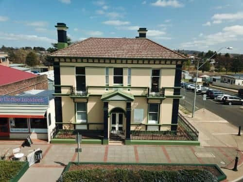 The Bank Guesthouse Glen Innes The Bank Guesthouse Glen Innes