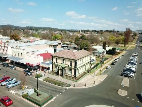 The Bank Guesthouse Glen Innes2