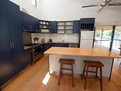 Four-Bedroom Holiday Home - Cambroe