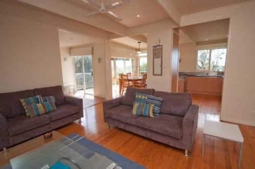 Three-Bedroom Holiday Home - Nakarra