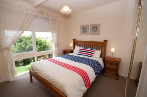 Three-Bedroom Holiday Home - Nakarra