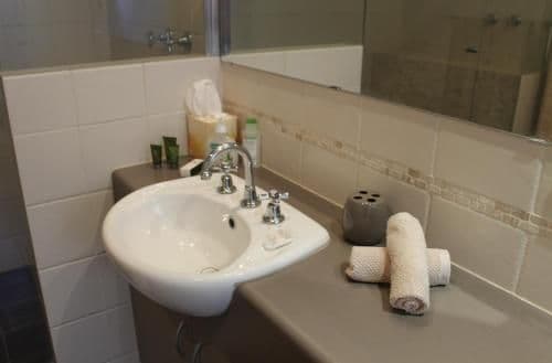Banksia Suite (Room Only)