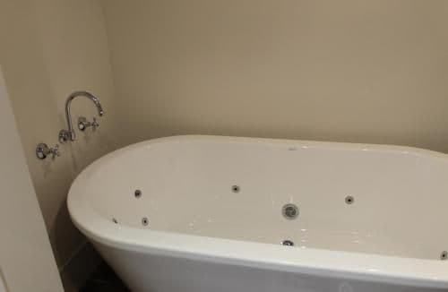 Banksia Suite (Room Only)