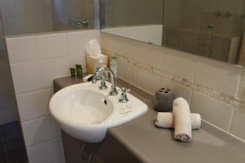 Banksia Suite with Spa Bath