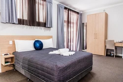 Queen Room with Private Bathroom