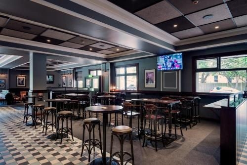 The North Sydney Hotel2