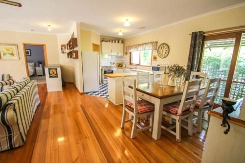 Bright Country Home3