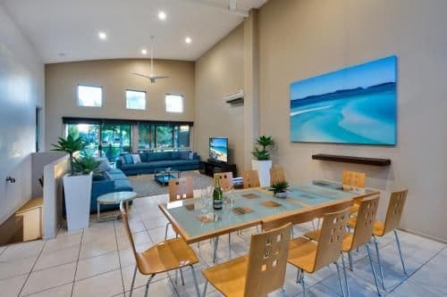 4 bedroom apartment with sea view - Apartment 1