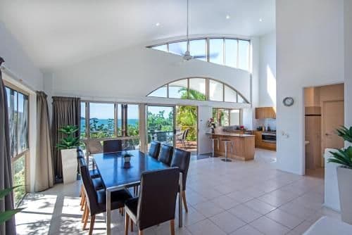 4 bedroom apartment with sea view - Apartment 5