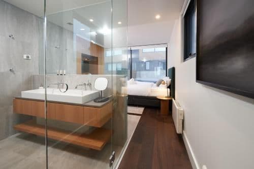Three-Bedroom Apartment - Whitehorse Chalet 5, Apartment 2