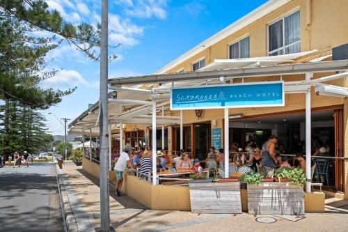 Seabreeze Beach Hotel0