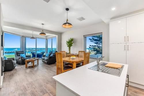 Two-Bedroom Apartment with Ocean View - Cape Martin