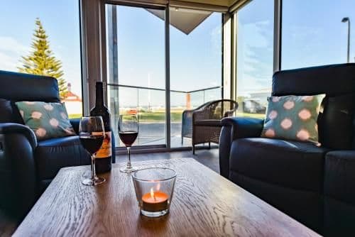 Two-Bedroom Ground Floor Apartment with Ocean View - Sherbert