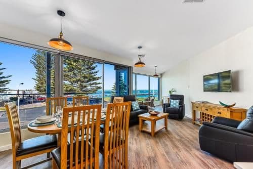 Two-Bedroom Apartment with Ocean View - Westrock