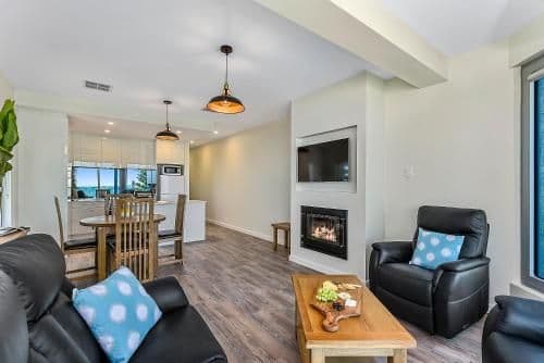 Two-Bedroom Apartment with Ocean View - Cape Martin