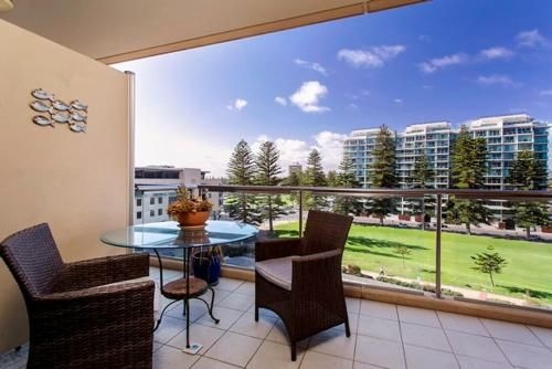 Glenelg Holiday Apartments-Pier4